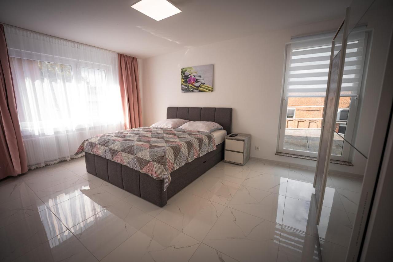 Wunderschoene Ferienwohnung In Solingen-Mitte Экстерьер фото